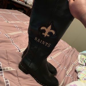 Saints logo Boots